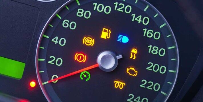 Arabalarda Gösterge Panelinde Yer Alan İkaz Lamba Renkleri Ne Anlama Geliyor ?