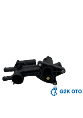 TERMOSTAT (83–87°C) KOMPLE / MÜŞÜRLÜ 1.4 TSI GOLF – JETTA – PASSAT – TIGUAN | OEM: 03C121111H – 03C121111AF